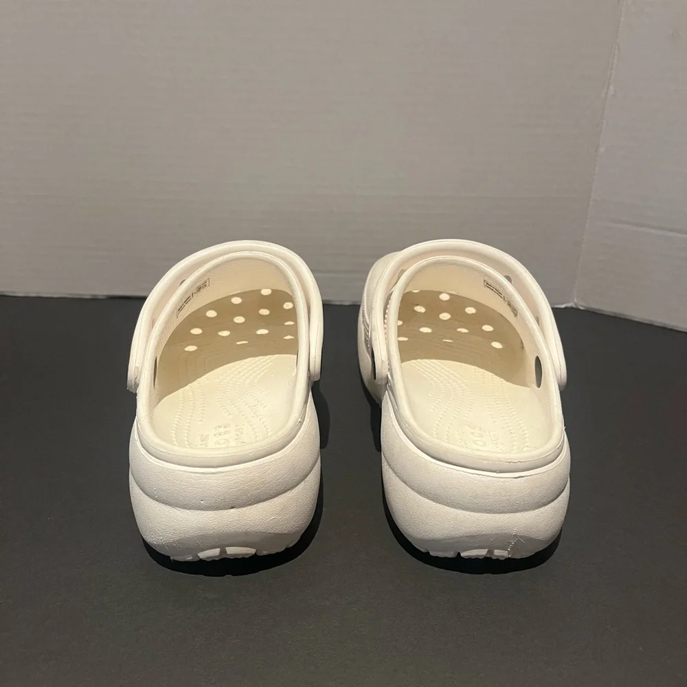 Crocs - Picture 3 of 5